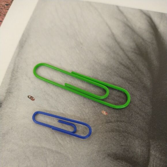 Gulf Oil Corp - Carbon bits on Fingertip - Fuel Quality - Vtg 1961 PRINT AD - Picture 8 of 10